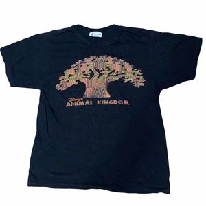 Disney Animal Kingdom Women’s Small T-Shirt